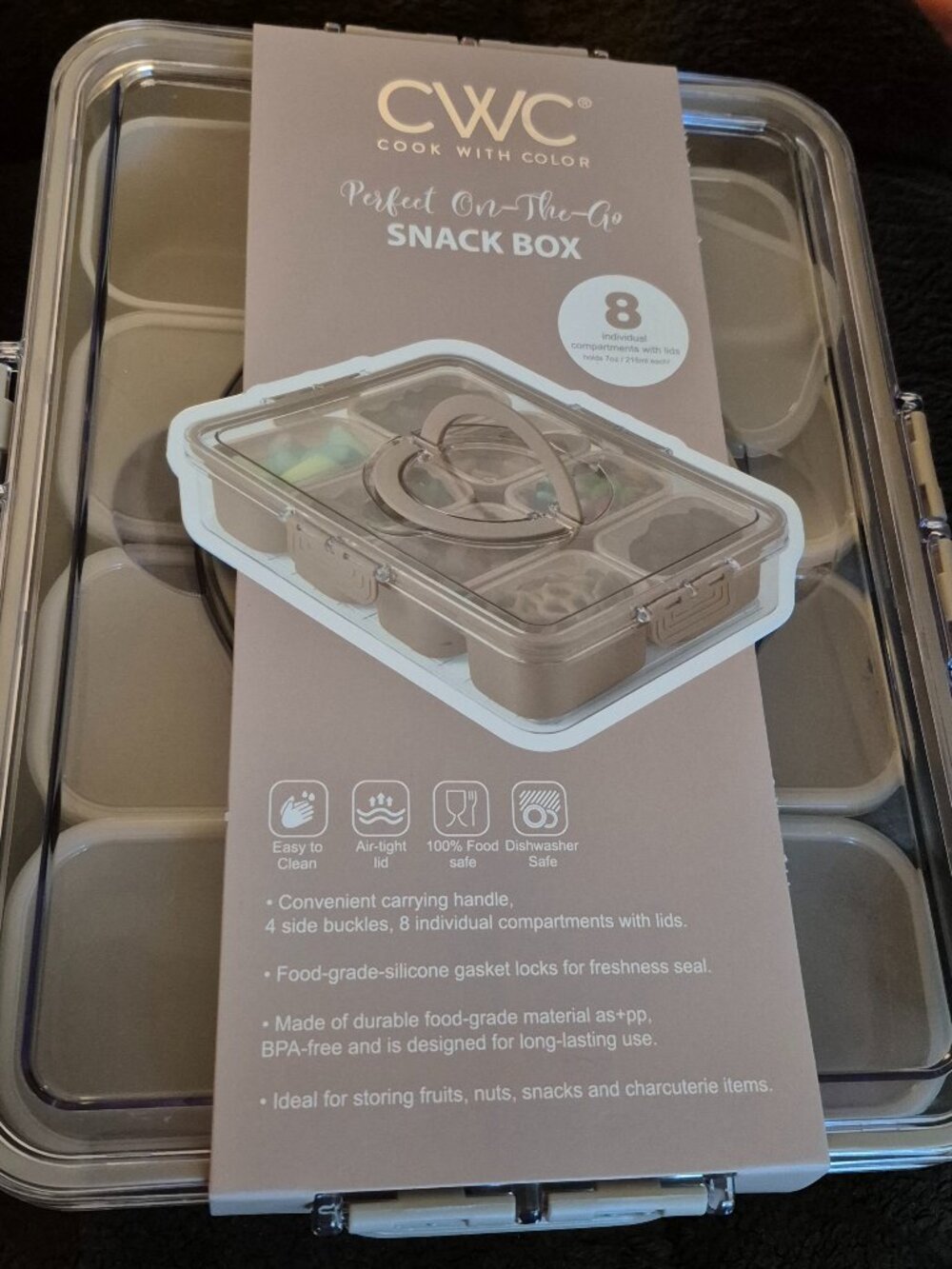 CWC Cook with Color Snack Snackle Box 8 Compartments w/Lids Carry Storage NEW!!